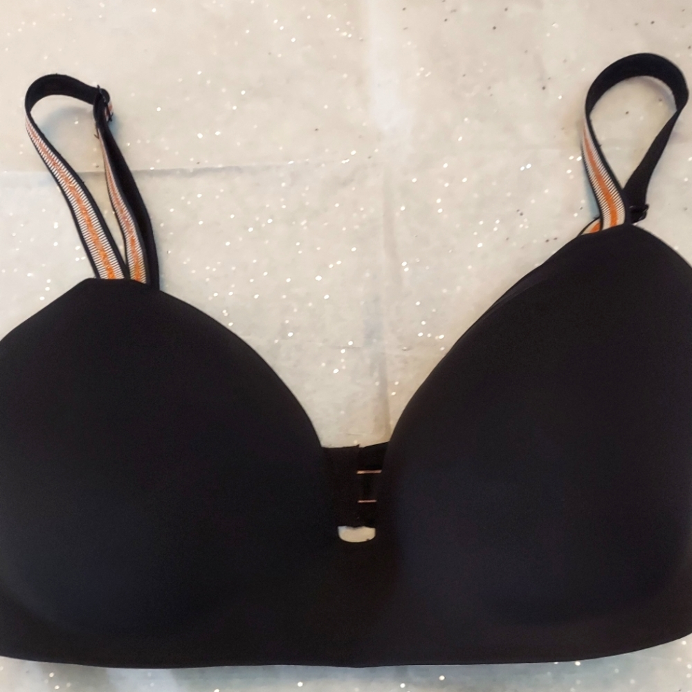 Victoria's secret tshirt bra